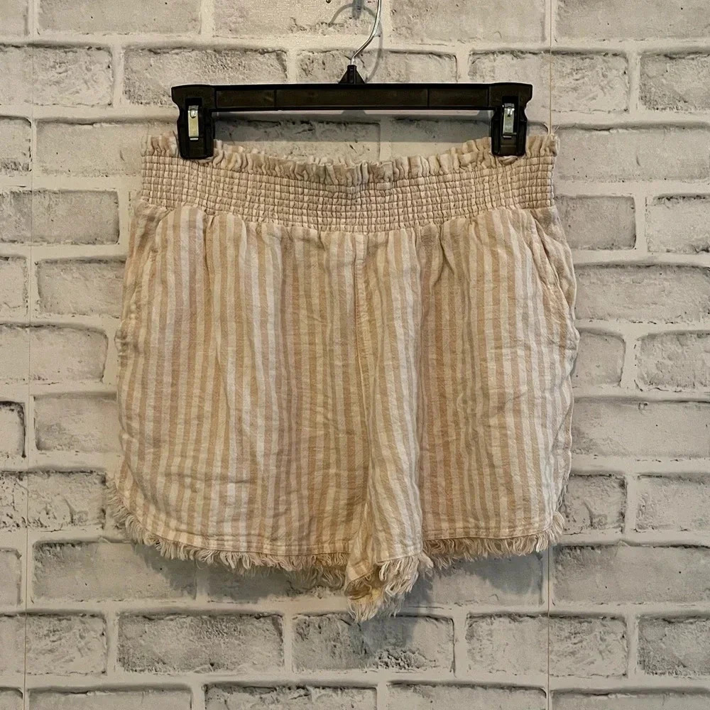 Women’s True Craft linen blend shorts high waist white & beige stripe size Med